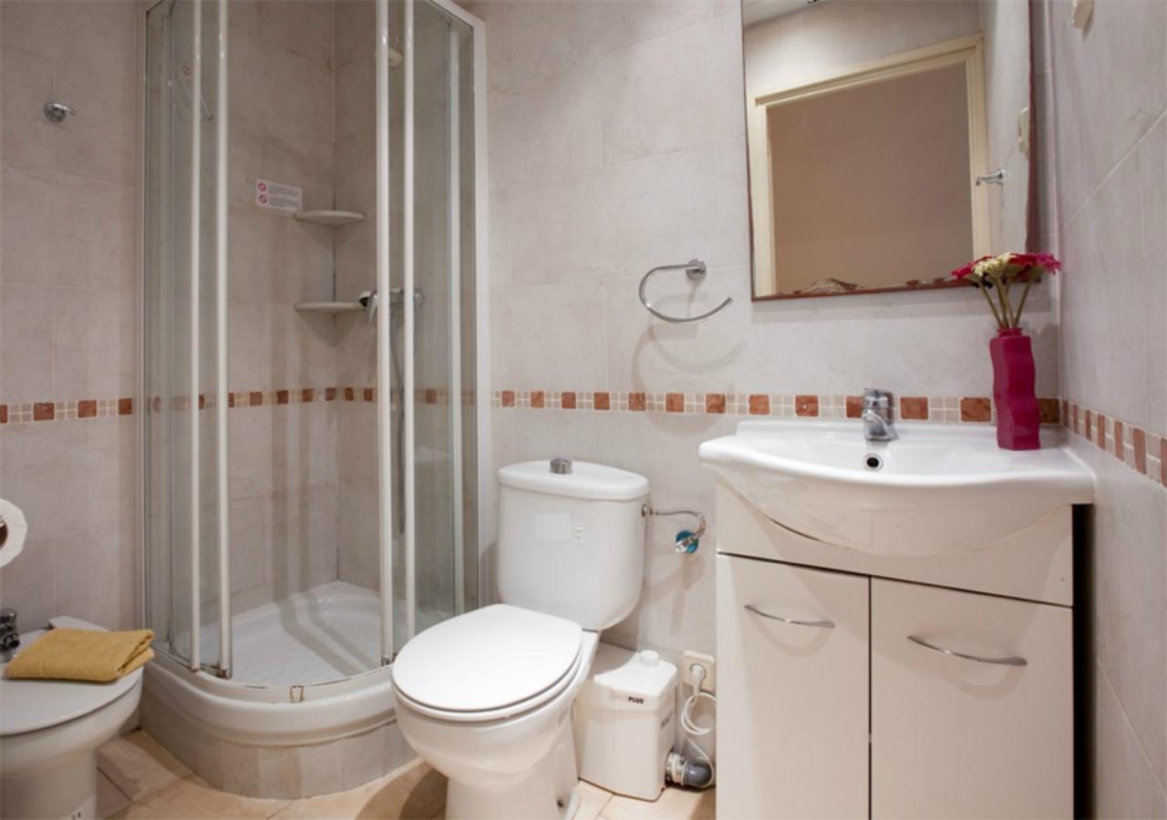 Aparteasy - Family Sant Antoni Apt. Barcelona Exterior foto